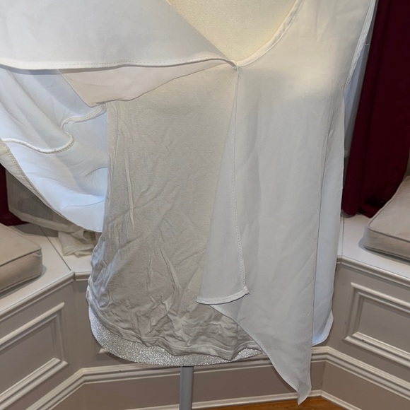 Green envelope White T-shirt flowy Sz large - Picture 3 of 9